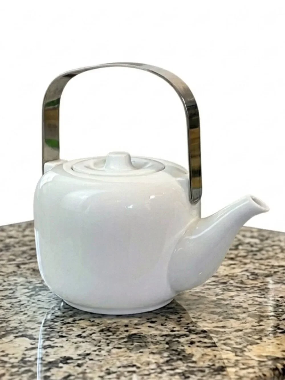 OmniWare Teapot Before Spout Strainer Fold Down Stainless Handle 32 OZ White
